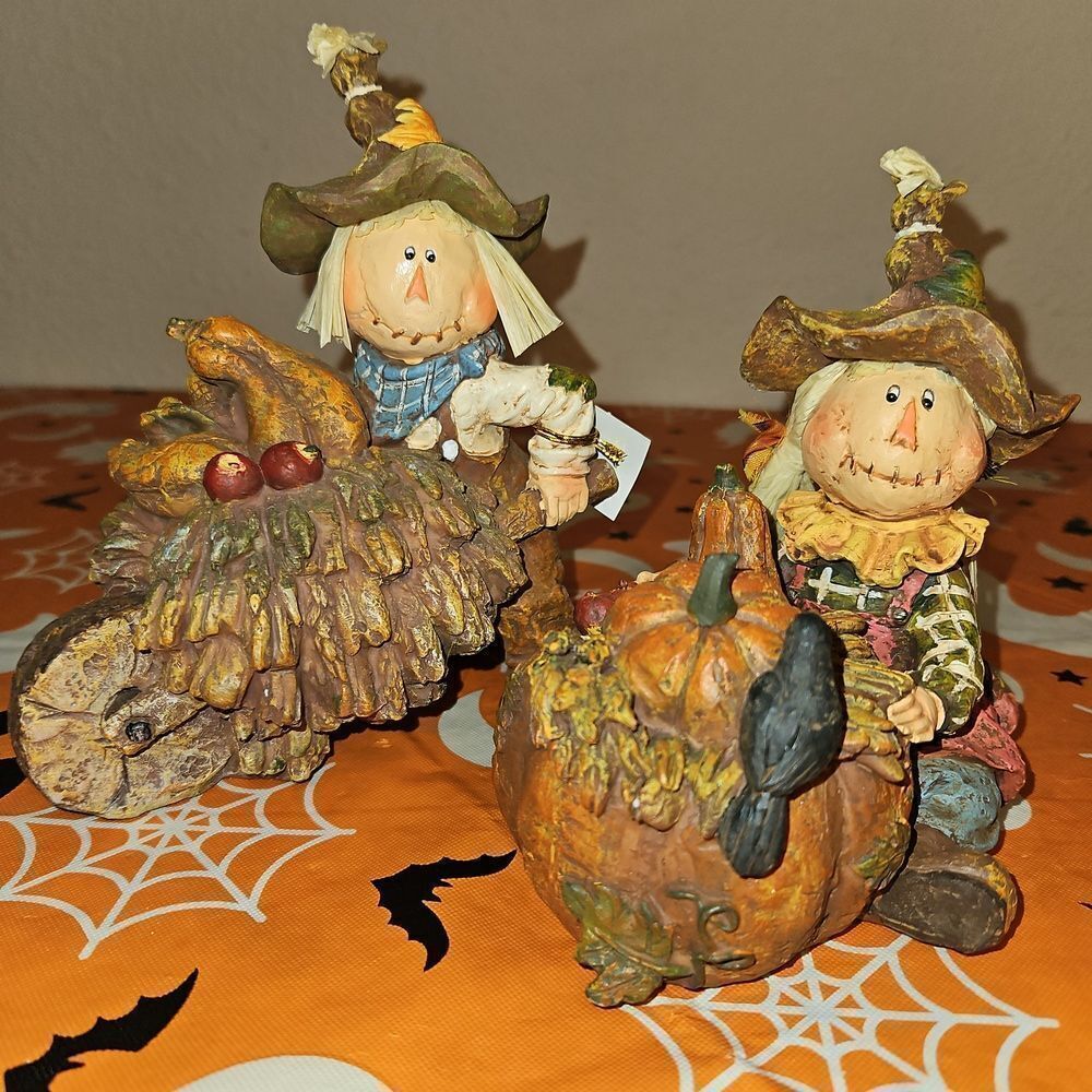 Harvest Time Scarecrow Figurines